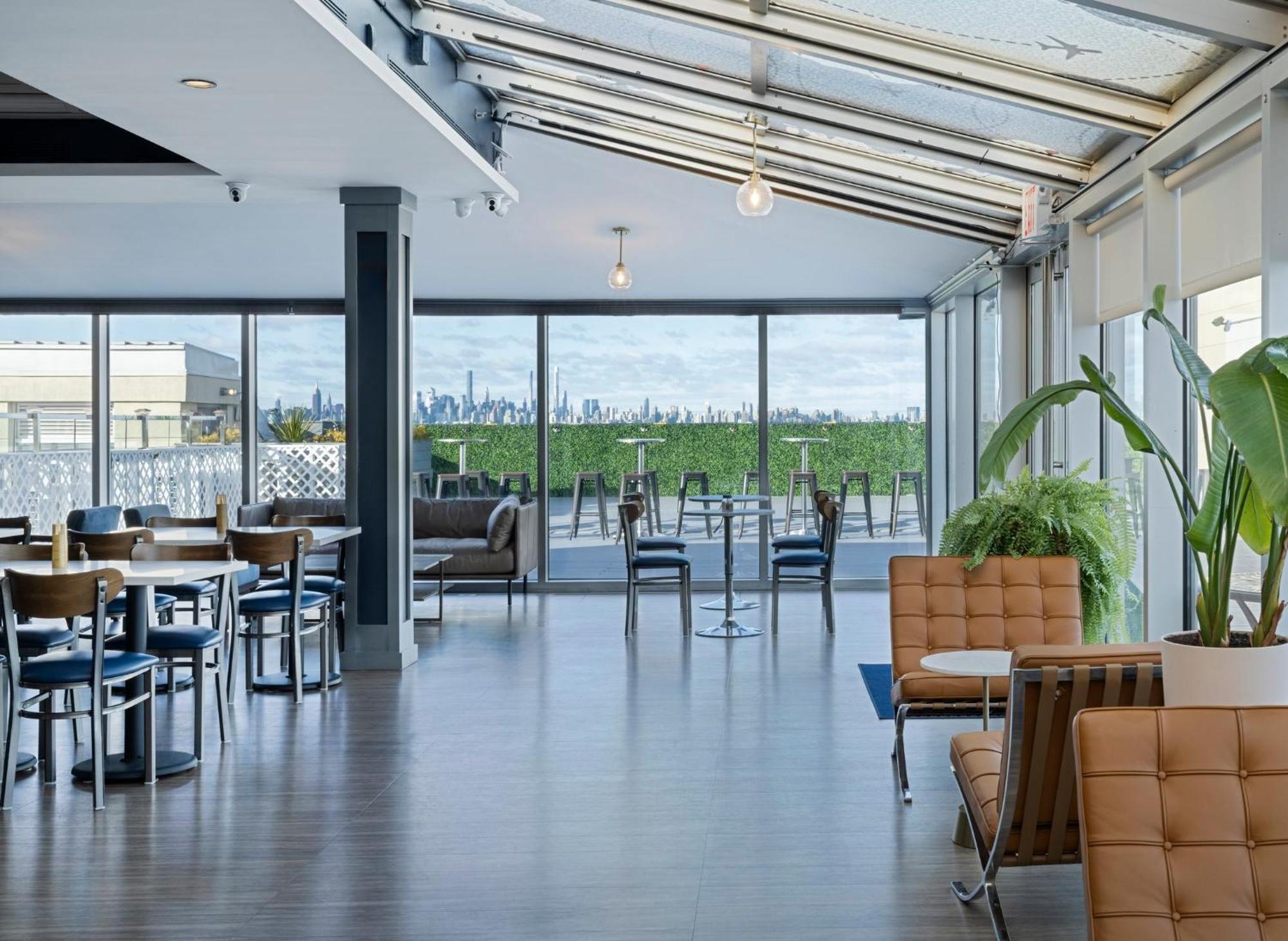 Voco Fiorello - Laguardia East By Ihg New York Luaran gambar